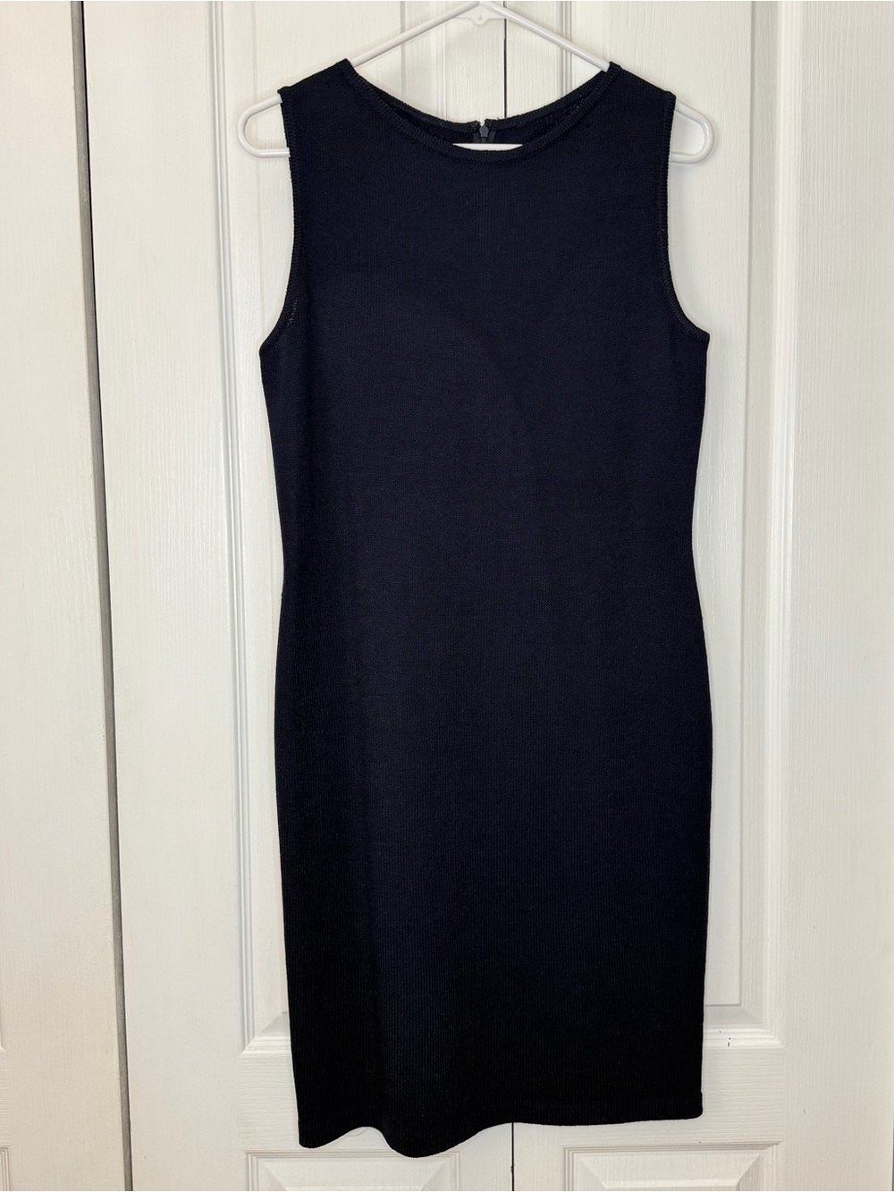 St John Collection Navy Knit Sheath Dress Sleeveless Career Size 4 - Picture 7 of 7
